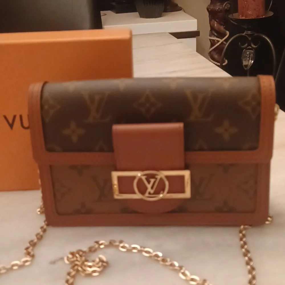 Authentic Dauphine reverse monogram - Picture 2 of 12